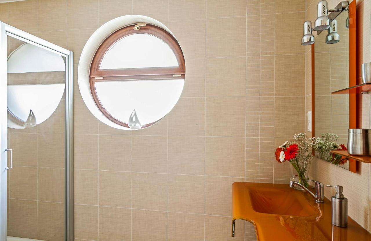 Panoramic Art Apartment With Jacuzzi バラトンレッレ エクステリア 写真